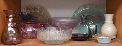 Lot 198 - Studio Glass, including Monart style bowl,...