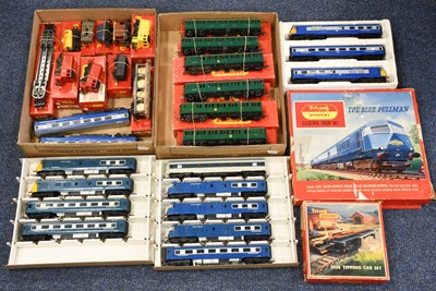Lot 3134 - Triang/Hornby OO Gauge Locomotives And Rolling Stock