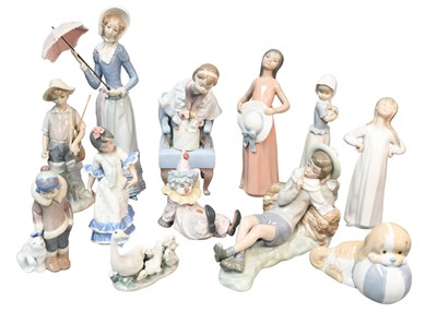 Lot 332 - A Collection of Mainly Lladro Porcelain...