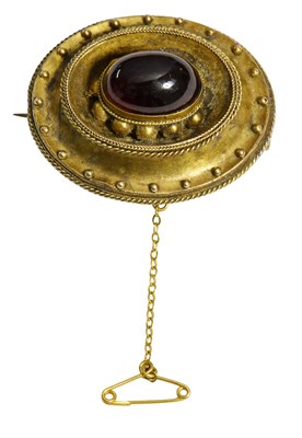Lot 444 - A Garnet Brooch, the oval cabochon garnet set...