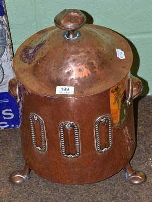 Lot 199 - A copper coal bucket and cover and Japanese box