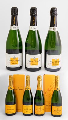 Lot 3020 - Veuve Clicquot NV Brut Champagne (four bottle),...