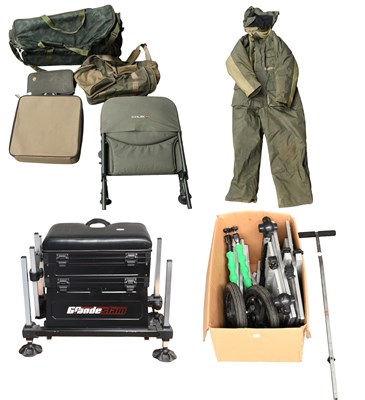 Lot 3027 - A Grand Slam Adjustable Seat / Storage Box