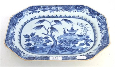 Lot 242 - A Chinese Export blue and white meat dish