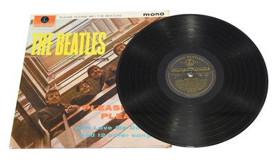 Lot 3082 - The Beatles Please Please Me