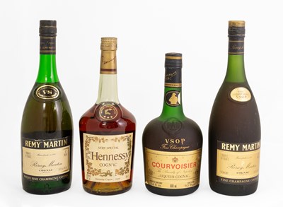 Lot 3115 - Hennessy Very Special Cognac, 70º proof/40%...