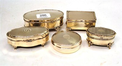 Lot 286 - Four silver trinket boxes and a compact