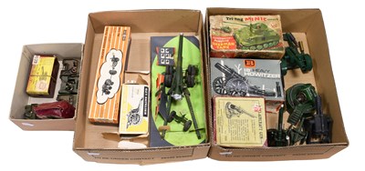 Lot 3288 - Britains Artillery Pieces