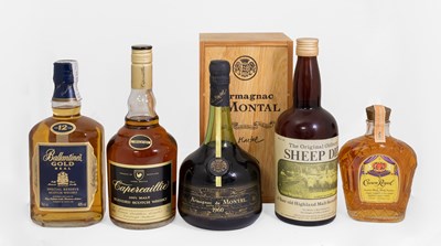 Lot 3138 - Ballantine's Gold Seal Special Reserve Scotch...