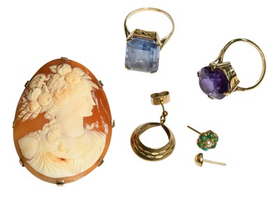 Lot 340 - An Amethyst Ring, stamped '9CT', finger size N;...
