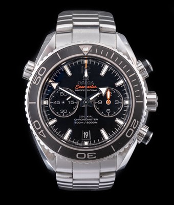 Lot 2381 - Omega: A Stainless Steel Automatic Calendar...