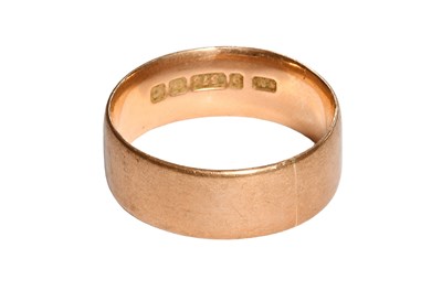 Lot 322 - A 9 Carat Gold Band Ring, finger size S1/2