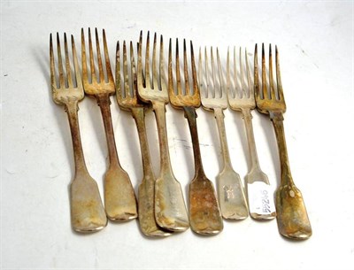 Lot 405 - Eight fiddle pattern table forks