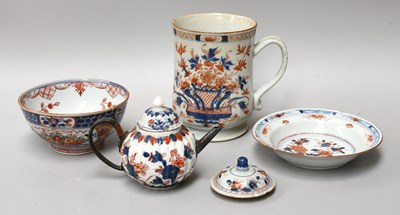 Lot 67 - A Collection of Chinese Porcelain, 18th...