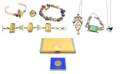 Lot 371 - A Small Quantity of Jewellery, including a...