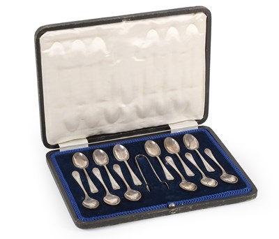 Lot 147 - A Cased Set of Twelve George V Silver...