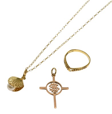 Lot 489 - A Simulated Pearl Pendant on Chain, of shell...