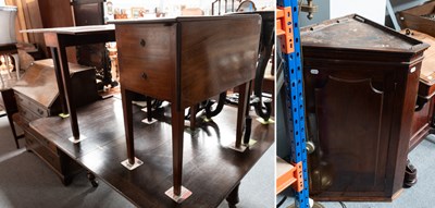 Lot 1452 - A George III Mahogany Drop Leaf Table,...