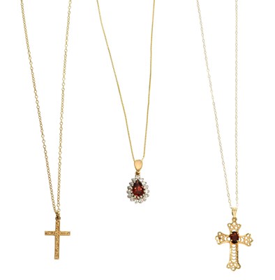 Lot 499 - A 9 Carat Gold Garnet and Cubic Zirconia...