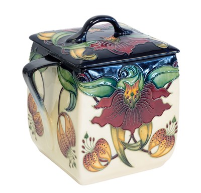 Lot 614 - A Modern Moorcroft Golden Anna Lily Pattern...