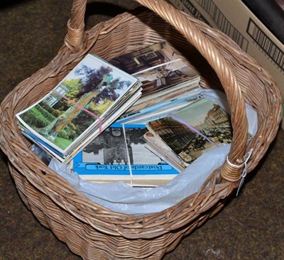 Lot 525 - A quantity of coins and postcards