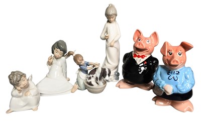 Lot 256 - Wade Natwest Piggy Banks, Lladro figures and...