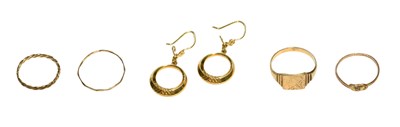 Lot 438 - A Pair of Earrings, stamped '750', with hook...
