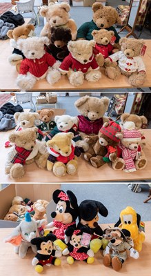 Lot 1172 - Modern Harrods Dated Annual Teddy Bears, in...