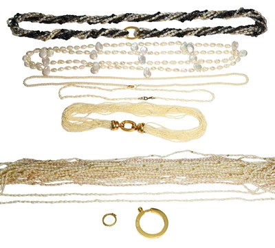 Lot 425 - A Quantity of Cultured Pearl Necklaces, of...