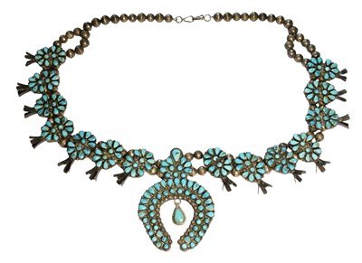 Lot 424 - A Navajo Style Turquoise Necklace, length 56.5cm