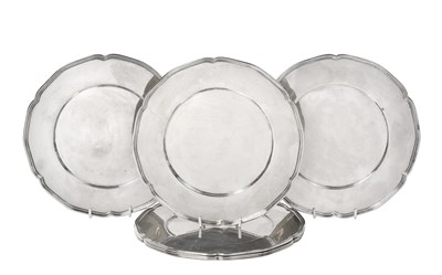 Lot 2105 - A Set of Six Spanish Silver Second-Course Dishes