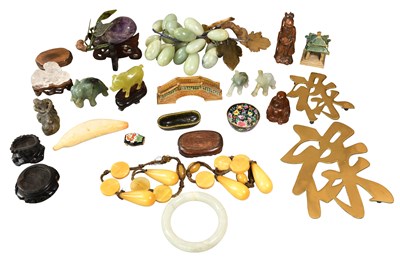 Lot 338 - Various Chinese Hardstone Carvings, including...