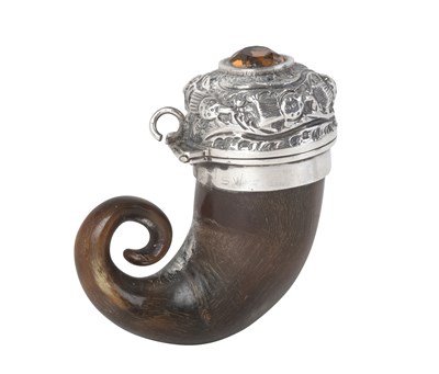 Lot 2045 - A Victorian Silver-Mounted Ram's Horn Vinaigrette