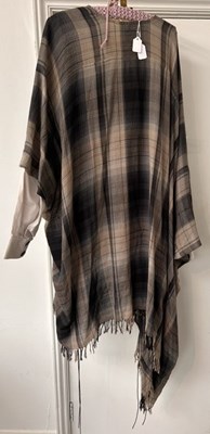 Lot 2018 - Vivienne Westwood Red Label Pink and Red Wool...