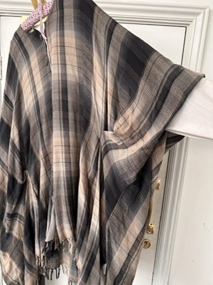 Lot 2018 - Vivienne Westwood Red Label Pink and Red Wool...