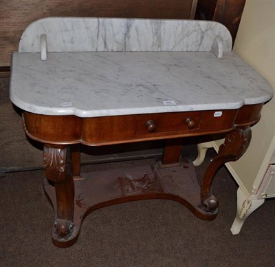 Lot 667 - A Victorian marble top washstand