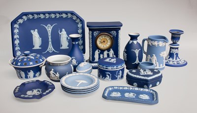 Lot 391 - A Wedgwood Jasper Potpourri Basket and Cover,...