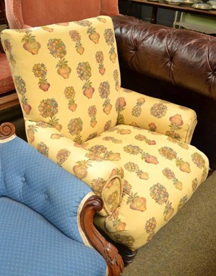 Lot 726 - An early 20th century upholstered easy chair