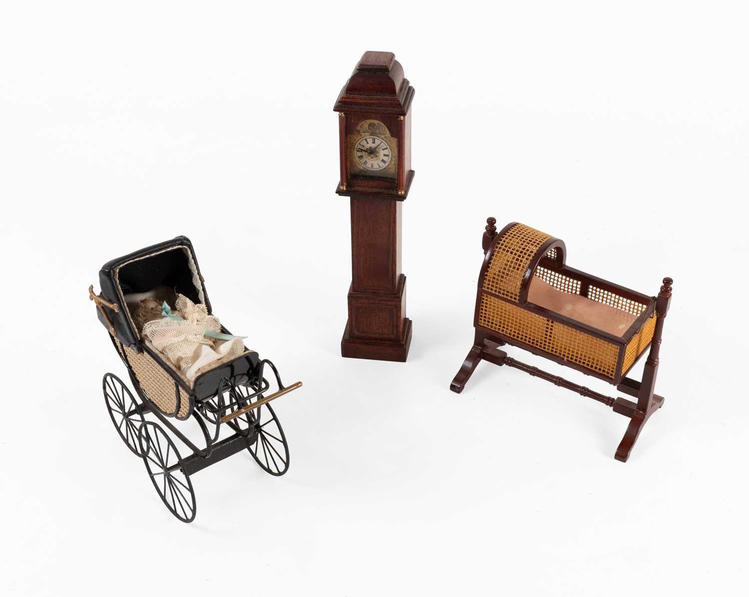 Lot 2039 - Late 20th Century Dolls House Furniture...