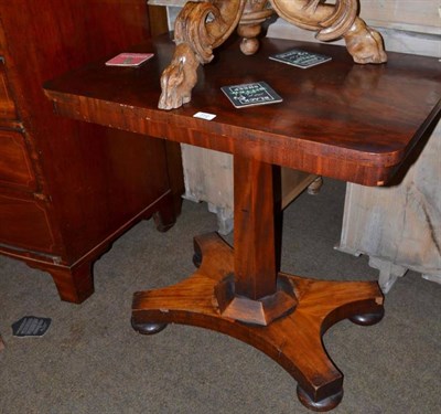 Lot 772 - Victorian mahogany occasional table