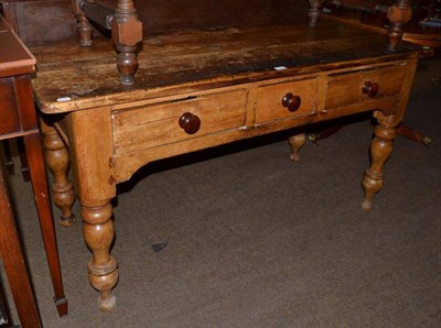 Lot 781 - Farmhouse table