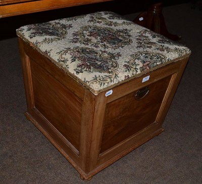 Lot 783 - Victorian mahogany box ottoman