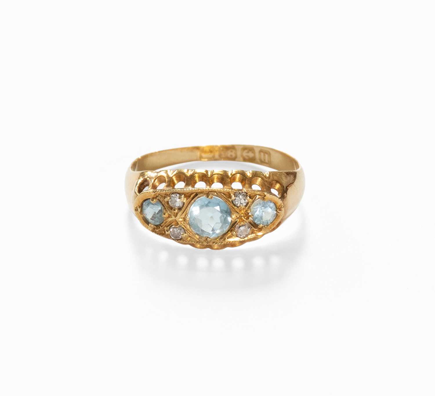 Lot 13 - An 18 Carat Gold Aquamarine and Diamond Ring,...