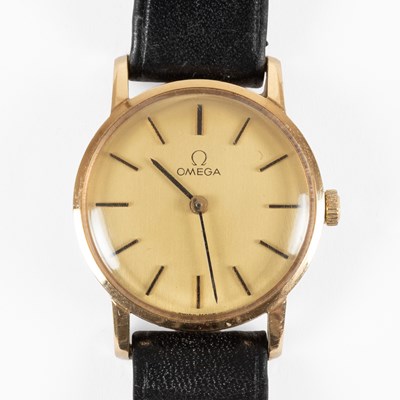 Lot 178 - A Lady's 9 Carat Gold Wristwatch, signed Omega,...