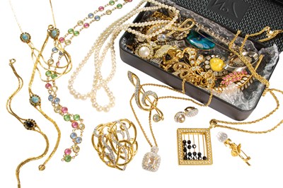 Lot 130 - A Quantity of Swarovski Costume Jewellery,...