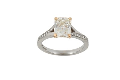Lot 2274 - A Platinum Diamond Ring the Phoenix cut...