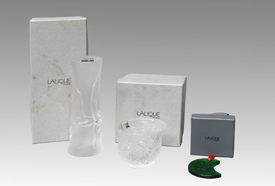 Lot 1188 - A Lalique Glass "Brambles", signed Lalique,...