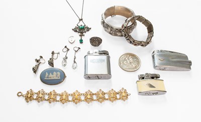 Lot 7 - A Small Quantity of Jewellery, comprising of a...