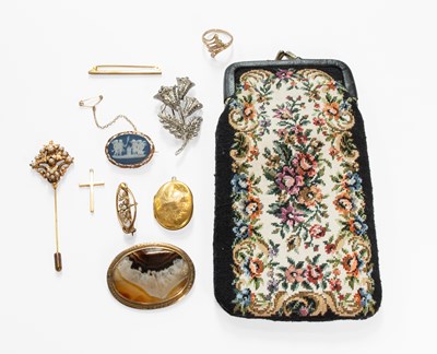 Lot 4 - A Small Quantity of Jewellery, comprising of a...