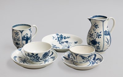Lot 1063 - Worcester Porcelain, 18th century, various...